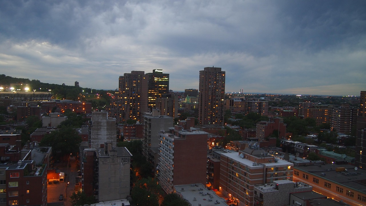 Booking Tips for Montreal Hotels During Festival Season