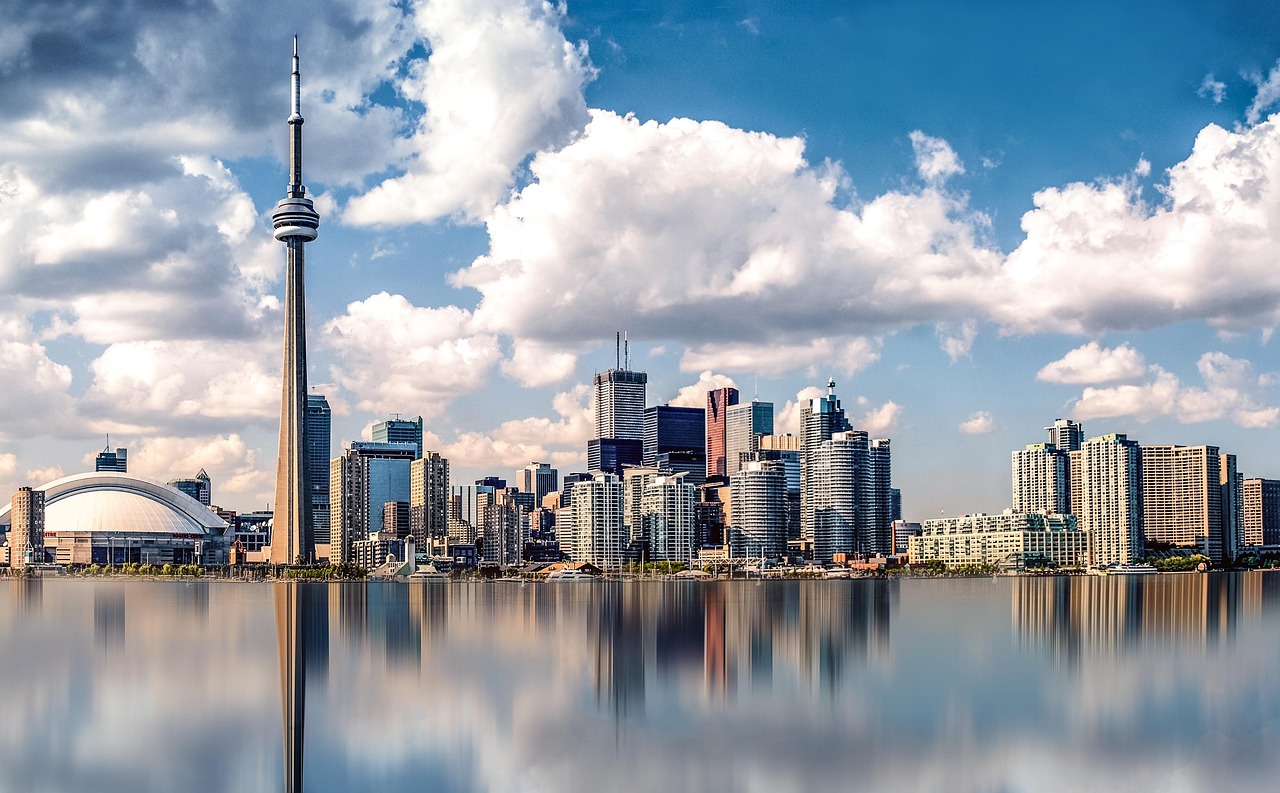 The Best Neighbourhoods to Stay in Toronto