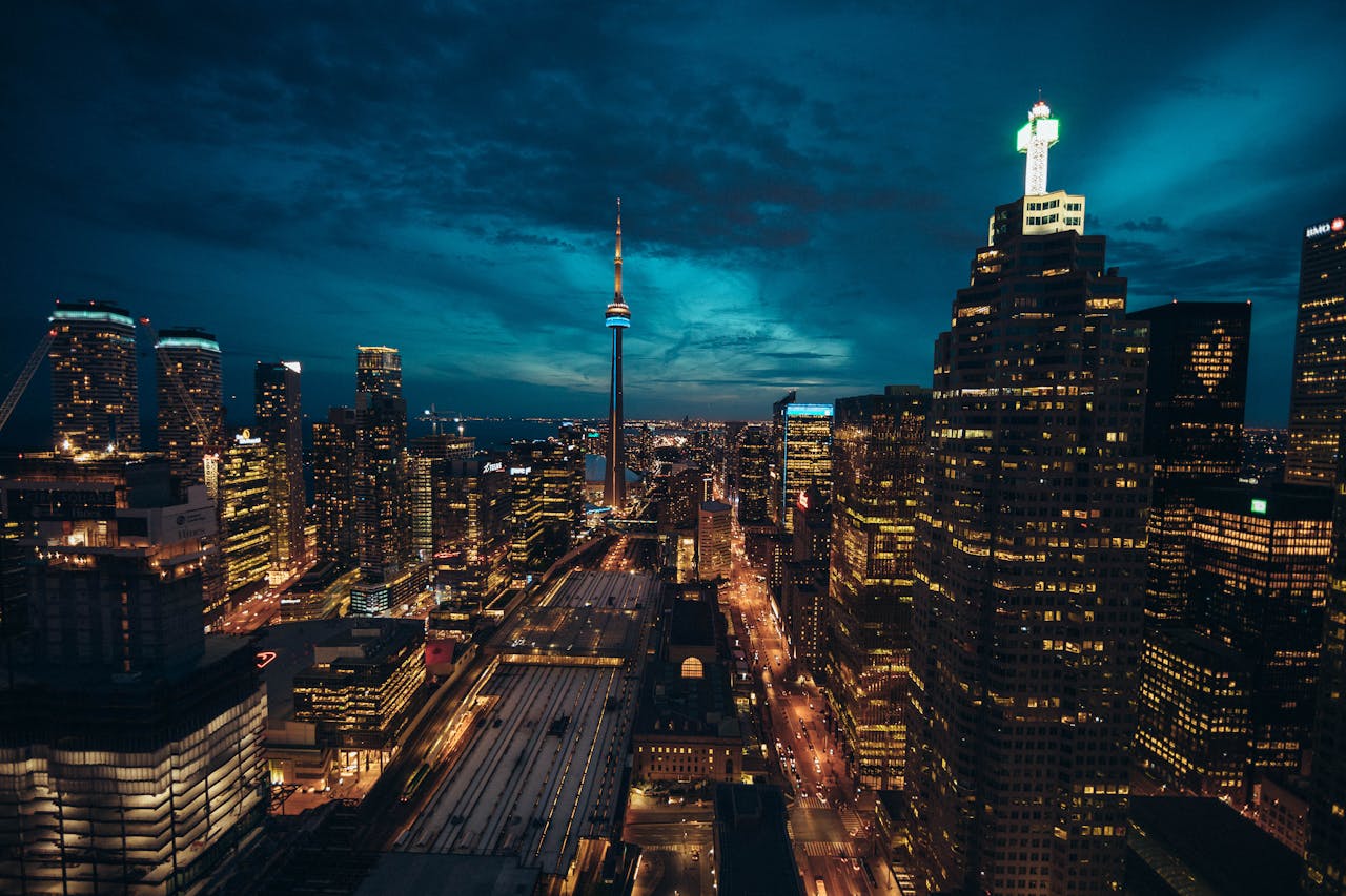 3-Day Toronto Itinerary with Hotel Tips for Every Budget